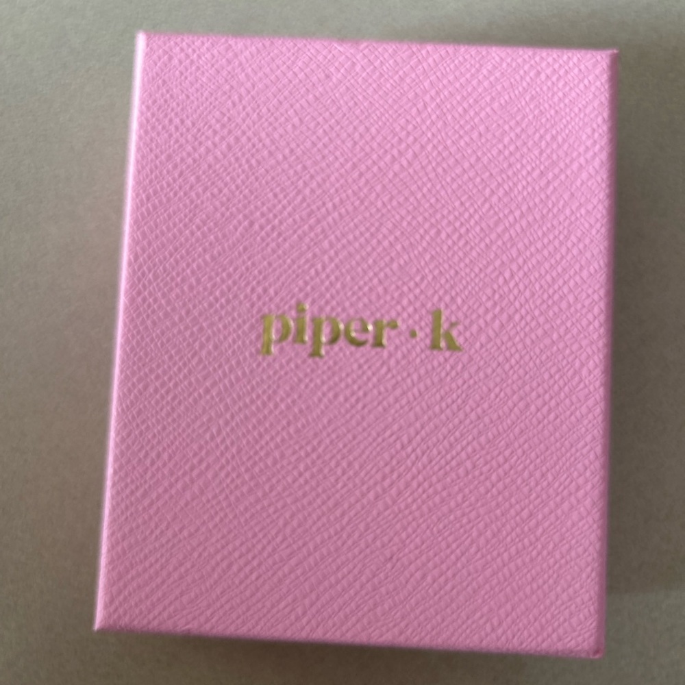 Piper-K Heart Charm Bracelet with heart clasp in box (NWT)TikTok Viral - Picture 3 of 3